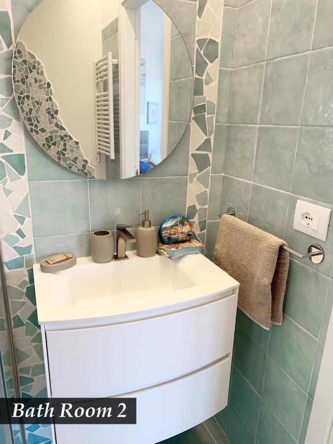 Nautilus Vista Mare Mozzafiato A 180 Gradi- Posto Auto Privato - 2 Camere Matrimoniali Piu 1 Divano Letto Singolo-Sky,Netflix-Wifi 200Mg Rapallo Dış mekan fotoğraf